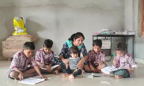 ఉపాధ్యాయురాలు కాదు.. మార్గదర్శక దేవత..!