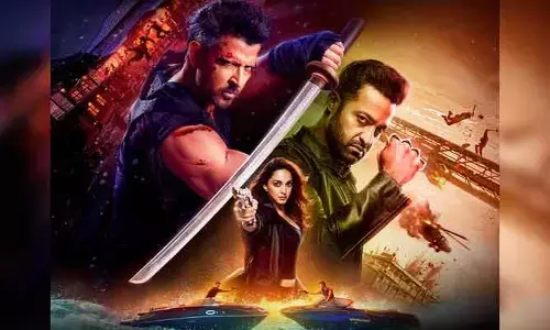 War-2 : యుద్ధానికి సిద్ధంగా ఉండండి అంటూ వార్-2 ట్రైలర్ అప్డేట్ ఇచ్చిన మేకర్స్..