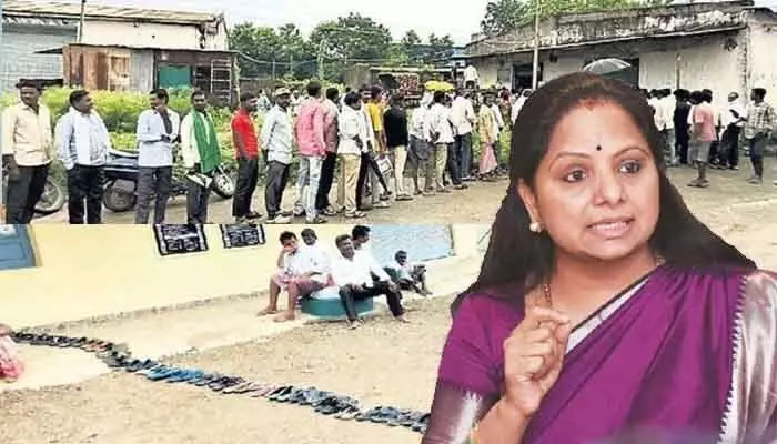 రైతులు అవస్థలు పడుతున్నా పట్టింపు లేదా.. సర్కార్పై ఎమ్మెల్సీ కవిత ఫైర్ రైతులు అవస్థలు పడుతున్నా పట్టింపు లేదా.. సర్కార్పై ఎమ్మెల్సీ కవిత ఫైర్