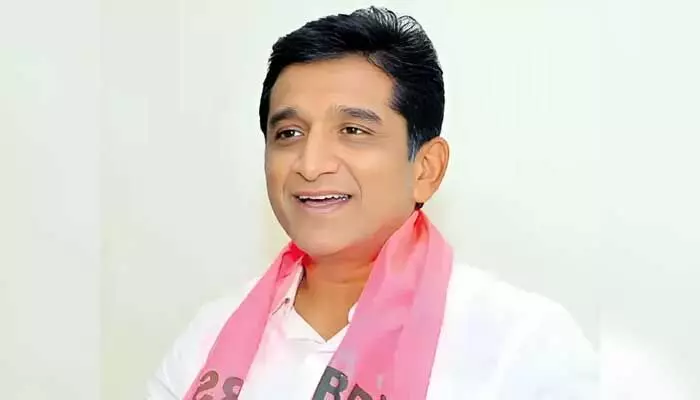 మీనాక్షి నటరాజన్ ఫోన్ సైతం రేవంత్ ట్యాప్ చేయించాడు: బీఆర్ఎస్ ఎమ్మెల్యే సంచలన వ్యాఖ్యలు మీనాక్షి నటరాజన్ ఫోన్ సైతం రేవంత్ ట్యాప్ చేయించాడు: బీఆర్ఎస్ ఎమ్మెల్యే సంచలన వ్యాఖ్యలు