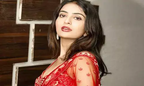 నడుము అందాలు చూపిస్తూ రెడ్ మిర్చీలా ఘాటెక్కిస్తోన్న మల్టీటాలెంటెడ్ నటి