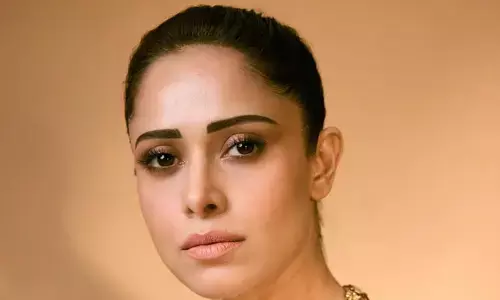 ఐదు నిమిషాలు వాడుకుంటాం అని హీరోలను అడుకోవాల్సి వస్తుంది..బాలీవుడ్ బ్యూటీ షాకింగ్ కామెంట్స్