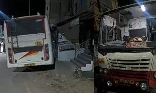 బస్సు నడుపుతుండగా డ్రైవర్‌కు గుండెపోటు.. స్టీరింగ్‌పై కుప్పకూలిపోగా.. ఆ తర్వాత?