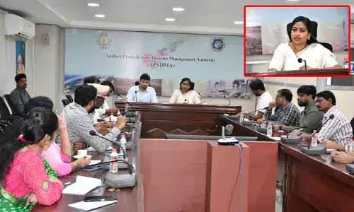 బంగాళాఖాతంలో వాయుగుండం.. భారీ వర్షాలపై మంత్రి అనిత సమీక్ష