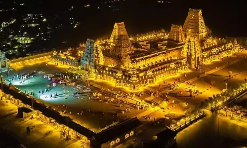 యాదాద్రికి వెళ్లే భక్తులకు బిగ్ అలర్ట్.. టికెట్ ధరలు పెంపు