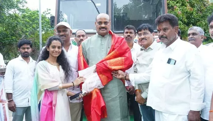 ‘ఇది ఎంతో మంది ఆకలి తీర్చేందుకు ఉపయోగపడుతుంది’: మంత్రి అచ్చెన్నాయుడు ‘ఇది ఎంతో మంది ఆకలి తీర్చేందుకు ఉపయోగపడుతుంది’: మంత్రి అచ్చెన్నాయుడు