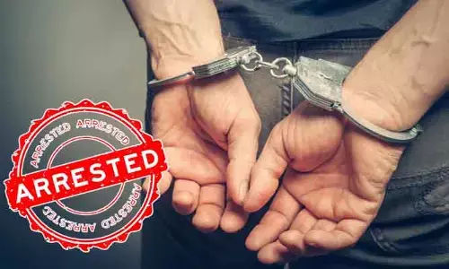 కొండాపూర్‌ రేవ్‌ పార్టీ సూత్రధారి అశోక్‌ కుమార్‌ అరెస్ట్.. కారుకు ఎంపీ స్టిక్కర్ వేసుకుని చక్కర్లు
