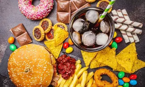 టేస్టీగా ఉంటాయని Packaged snacks తింటున్నారా..? ఆ రిస్క్ తప్పదంటున్న నిపుణులు