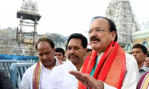 తిరుమల VIP దర్శనాలపై వెంకయ్య నాయుడు సంచలన వ్యాఖ్యలు