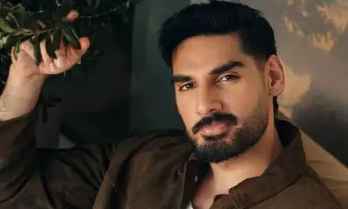ఆయన నుంచి చాలా నేర్చుకున్నాను.. వరుణ్‌పై ప్రశంసలు కురిపించిన స్టార్ కిడ్