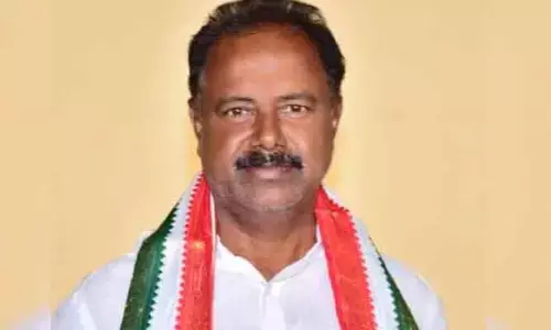 కేటీఆర్ ఓ బచ్చా : కాంగ్రెస్ ఎమ్మెల్యే సంచలన కామెంట్స్