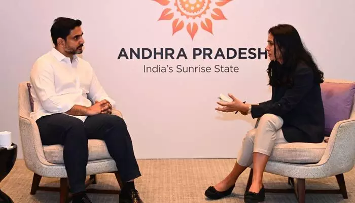 విశాఖలో గ్రీన్ ఎనర్జీ డేటా సెంటర్ ఏర్పాటు చేయండి: Minister Nara Lokesh విశాఖలో గ్రీన్ ఎనర్జీ డేటా సెంటర్ ఏర్పాటు చేయండి: Minister Nara Lokesh