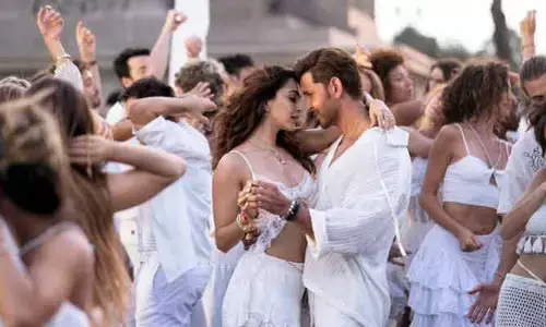 వార్-2 నుంచి ఫస్ట్ సింగిల్ అప్డేట్.. రొమాంటిక్ వైబ్‌లో హృతిక్ అండ్ కియారా