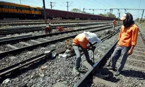 ఈ ఉద్యోగుల పరిస్థితి శోచనీయం
