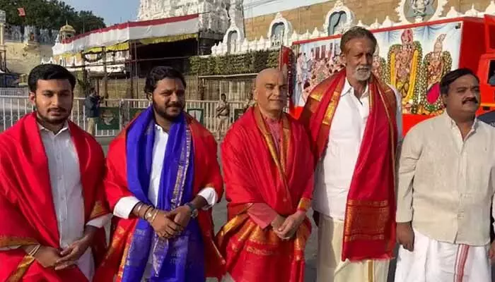 తిరుమల శ్రీవారిని దర్శించుకున్న ప్రముఖులు తిరుమల శ్రీవారిని దర్శించుకున్న ప్రముఖులు