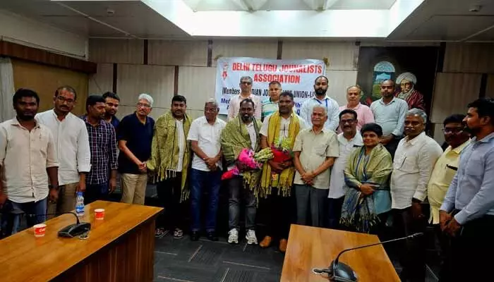 ఢిల్లీ తెలుగు జర్నలిస్ట్ అసోసియేషన్ ఎన్నిక ఏకగ్రీవం ఢిల్లీ తెలుగు జర్నలిస్ట్ అసోసియేషన్ ఎన్నిక ఏకగ్రీవం