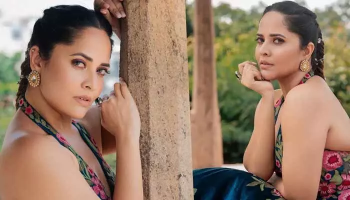 కొందరు నన్ను టార్గెట్ చేసి వీడియోలు సృష్టిస్తున్నారు.. నాకు నచ్చినట్టు ఉంటే మీకేం నొప్పి అనసూయ పోస్ట్ కొందరు నన్ను టార్గెట్ చేసి వీడియోలు సృష్టిస్తున్నారు.. నాకు నచ్చినట్టు ఉంటే మీకేం నొప్పి అనసూయ పోస్ట్