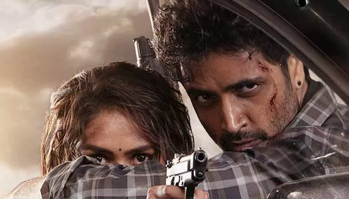 హీరోయిన్ బర్త్ డే స్పెషల్.. ‘డెకాయిట్’ నుంచి పవర్ ఫుల్ పోస్టర్ విడుదల హీరోయిన్ బర్త్ డే స్పెషల్.. ‘డెకాయిట్’ నుంచి పవర్ ఫుల్ పోస్టర్ విడుదల