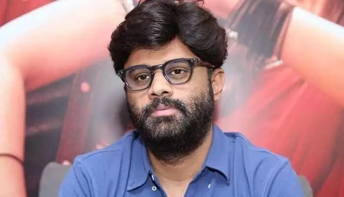 థియేటర్స్కి వెళ్లి ‘కింగ్డమ్’ చూడండి.. బయటకు వచ్చాక మాకు ఫోన్ చేసి తిట్టండి: నాగవంశీ థియేటర్స్కి వెళ్లి ‘కింగ్డమ్’ చూడండి.. బయటకు వచ్చాక మాకు ఫోన్ చేసి తిట్టండి: నాగవంశీ
