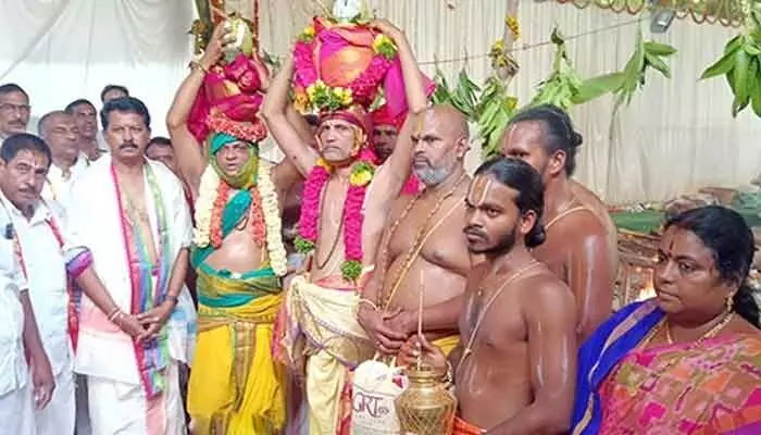 విజయవాడలో ఘనంగా ‘‘అష్టబంధన మహాసంప్రోక్షణ” విజయవాడలో ఘనంగా ‘‘అష్టబంధన మహాసంప్రోక్షణ”