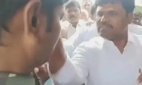 న‌న్నే ఆపుతావా.? డ్యూటీలో ఉన్న కానిస్టేబుల్‌పై మంత్రి త‌మ్ముడు దాడి