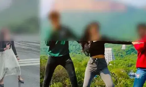 తిరుమలలో రీల్స్ చేస్తున్న వారికి హెచ్చరిక