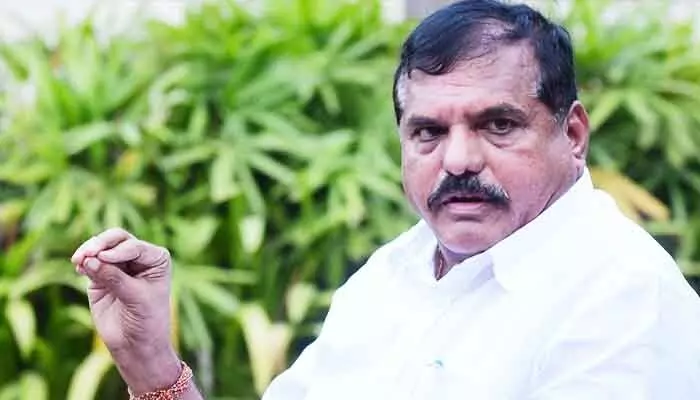 పోలీసులు ఇష్టారాజ్యంగా వ్యవహరిస్తున్నారు.. మాజీ మంత్రి బొత్స ఫైర్ పోలీసులు ఇష్టారాజ్యంగా వ్యవహరిస్తున్నారు.. మాజీ మంత్రి బొత్స ఫైర్