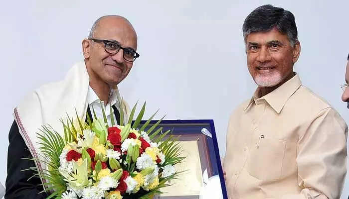 సత్య నాదెల్లా మైక్రోసాఫ్ట్ సీఈఓ అయ్యాడు అంటే నా వల్లే: సీఎం చంద్రబాబు సత్య నాదెల్లా మైక్రోసాఫ్ట్ సీఈఓ అయ్యాడు అంటే నా వల్లే: సీఎం చంద్రబాబు