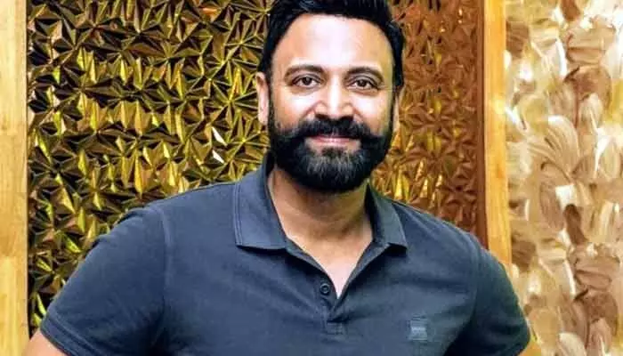 బ్యాక్గ్రౌండ్ ఉన్నా.. నన్ను నాలుగు సినిమాల్లో రిజెక్ట్ చేశారు.. హీరో షాకింగ్ కామెంట్స్ బ్యాక్గ్రౌండ్ ఉన్నా.. నన్ను నాలుగు సినిమాల్లో రిజెక్ట్ చేశారు.. హీరో షాకింగ్ కామెంట్స్