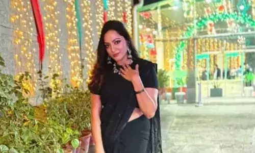 సినీ నటి పాడు పని.. ఏపీకి చెందిన వాళ్లు తన తల్లిదండ్రులంటూ డ్రామాలు..