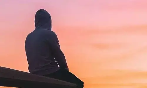 ఒక్క క్షణం ఆలోచించు.. జీవితాన్ని జయించు