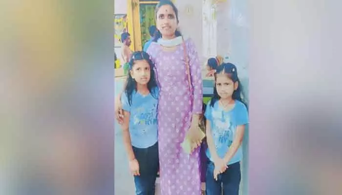ఇద్దరు పిల్లలతో సహా తల్లి అదృశ్యం.. కుటుంబ కలహాలే కారణమా..? ఇద్దరు పిల్లలతో సహా తల్లి అదృశ్యం.. కుటుంబ కలహాలే కారణమా..?