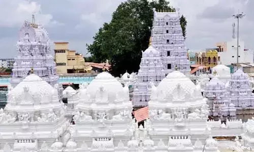వేములవాడ ఆలయ అభివృద్ధికి రూ.693.25 కోట్లు.. తొలి విడతలో రూ.108.25 కోట్లు మంజూరు