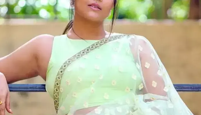 టాలీవుడ్ యాంకర్ స్ట్రాంగ్ వార్నింగ్.. చెప్పు తెగుద్ది అంటూ !