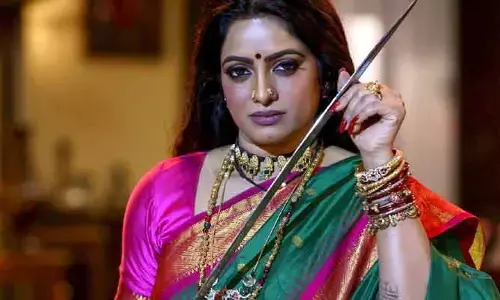 Tribanadhari Barbarik: సినిమాపై స్పెషల్ క్రేజ్ క్రియేట్ చేసిన ఉదయ భాను.. ఫొటోలు వైరల్