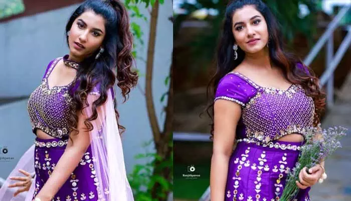 ఘాటు అందాలతో పిచ్చెక్కిస్తున్న బిగ్ బాస్ బ్యూటీ.. నీ హృదయం చాలా పెద్దగా ఉందంటూ కామెంట్స్ ఘాటు అందాలతో పిచ్చెక్కిస్తున్న బిగ్ బాస్ బ్యూటీ.. నీ హృదయం చాలా పెద్దగా ఉందంటూ కామెంట్స్