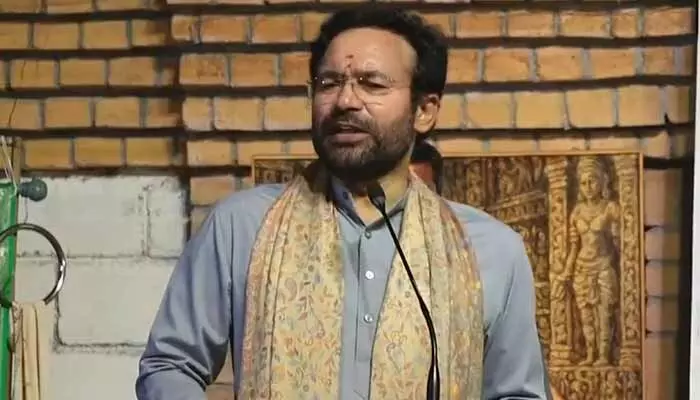 Kishan Reddy: ఢిల్లీకి ఎప్పుడొచ్చినా నేను రెడీ.. చేనేత వారోత్సవాల్లో కిషన్ రెడ్డి కీలక వ్యాఖ్యలు Kishan Reddy: ఢిల్లీకి ఎప్పుడొచ్చినా నేను రెడీ.. చేనేత వారోత్సవాల్లో కిషన్ రెడ్డి కీలక వ్యాఖ్యలు