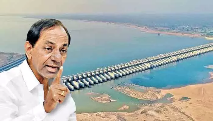 కేసీఆర్కు షాకిచ్చిన ‘కాళేశ్వరం కమిషన్’.. క్రిమినల్ యాక్షన్కు సిఫారసు! కేసీఆర్కు షాకిచ్చిన ‘కాళేశ్వరం కమిషన్’.. క్రిమినల్ యాక్షన్కు సిఫారసు!