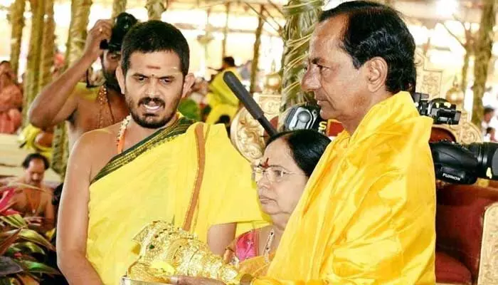ఫామ్హౌజ్లో చండీయాగం అంటూ వార్తలు.. స్పందించిన KCR పీఆర్వో ఫామ్హౌజ్లో చండీయాగం అంటూ వార్తలు.. స్పందించిన KCR పీఆర్వో