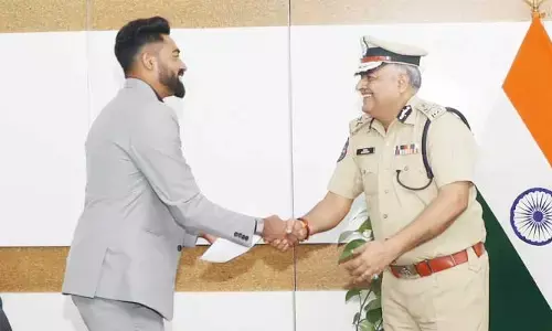 DSP సిరాజ్‌కు తెలంగాణ డీజీపీ అభినందనలు