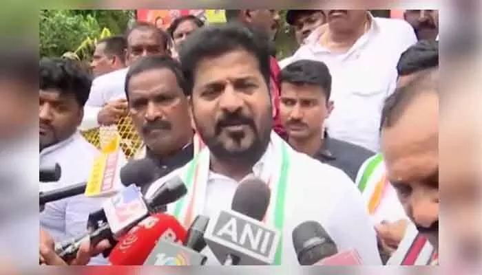 బీసీ రిజర్వేషన్లు సాధించి తీరుతాం.. ఢిల్లీలో సీఎం రేవంత్ రెడ్డి కీలక వ్యాఖ్యలు బీసీ రిజర్వేషన్లు సాధించి తీరుతాం.. ఢిల్లీలో సీఎం రేవంత్ రెడ్డి కీలక వ్యాఖ్యలు