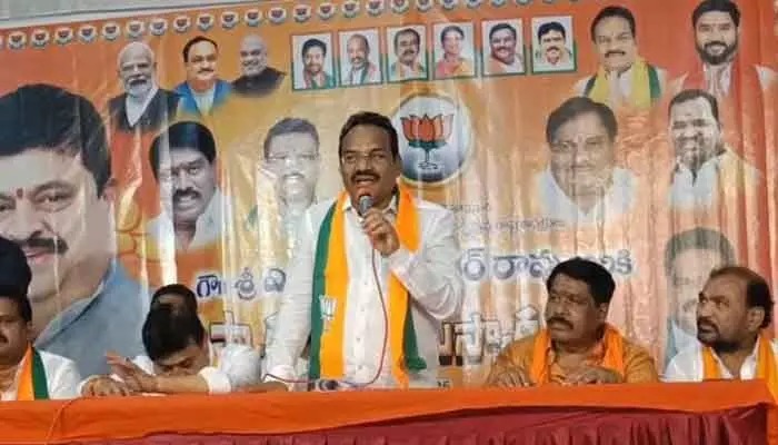 కాంగ్రెస్ నాయకులకు సిగ్గుండాలి : ఆదిలాబాద్ ఎంపీ కాంగ్రెస్ నాయకులకు సిగ్గుండాలి : ఆదిలాబాద్ ఎంపీ