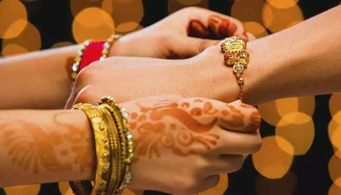 రాఖీ పౌర్ణమి వేళ మహిళలకు గుడ్ న్యూస్.. ఏపీ కేబినెట్ కీలక నిర్ణయం రాఖీ పౌర్ణమి వేళ మహిళలకు గుడ్ న్యూస్.. ఏపీ కేబినెట్ కీలక నిర్ణయం