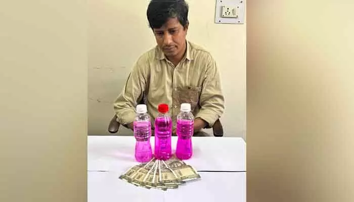 ఏసీబీకి రెడ్ హ్యాండెడ్గా పట్టుబడిన ఇరిగేషన్ సబ్ డివిజన్ ఏఈ ఏసీబీకి రెడ్ హ్యాండెడ్గా పట్టుబడిన ఇరిగేషన్ సబ్ డివిజన్ ఏఈ