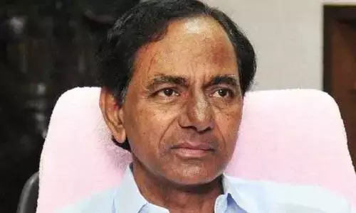 అష్ట దిగ్బంధనంలో గులాబీ దళపతి.. సమస్యలతో సతమతం