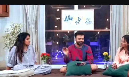 ఎప్పుడైనా ఒంటి మీద దుస్తులు లేకుండా ఫొటోస్ తీసుకున్నారా? యాంకర్ క్వశ్చన్‌పై బూతుల వర్షం