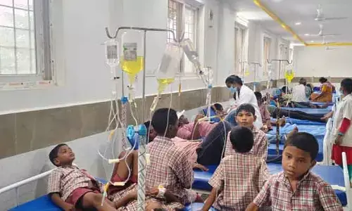 వనవాసి విద్యార్థులకు అస్వస్థత..చర్ల వైద్య శాలకు తరలింపు