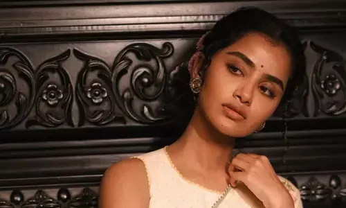 ‘పరదా’ ట్రైలర్ లాంచ్‌కు గెస్ట్‌గా రాబోతున్న టాలీవుడ్ హీరో.. అఫీషియల్ అనౌన్స్‌మెంట్‌ ఇచ్చిన అనుపమ