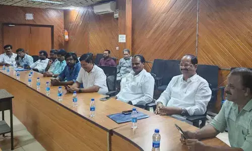 వేతనాలు పెంచుతాం కానీ..సినీకార్మికులకు నిర్మాతల డిమాండ్స్
