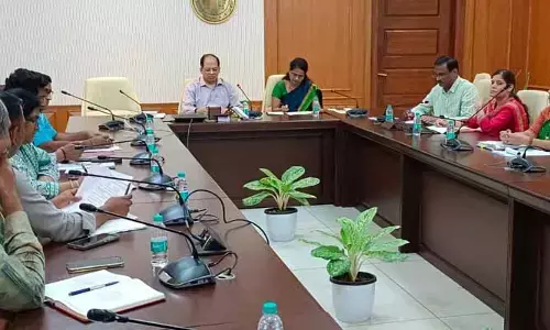 వన మహోత్సవంలో శాఖల వారీగా కేటాయించిన లక్ష్యాలను వెంటనే పూర్తి చేయాలి